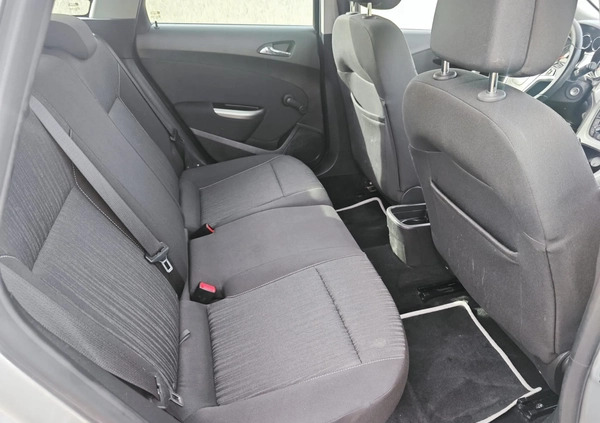 Opel Astra cena 16900 przebieg: 258000, rok produkcji 2011 z Sieradz małe 277